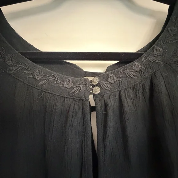 American Eagle Black Lace Blouse Size XL - Picture 4 of 12